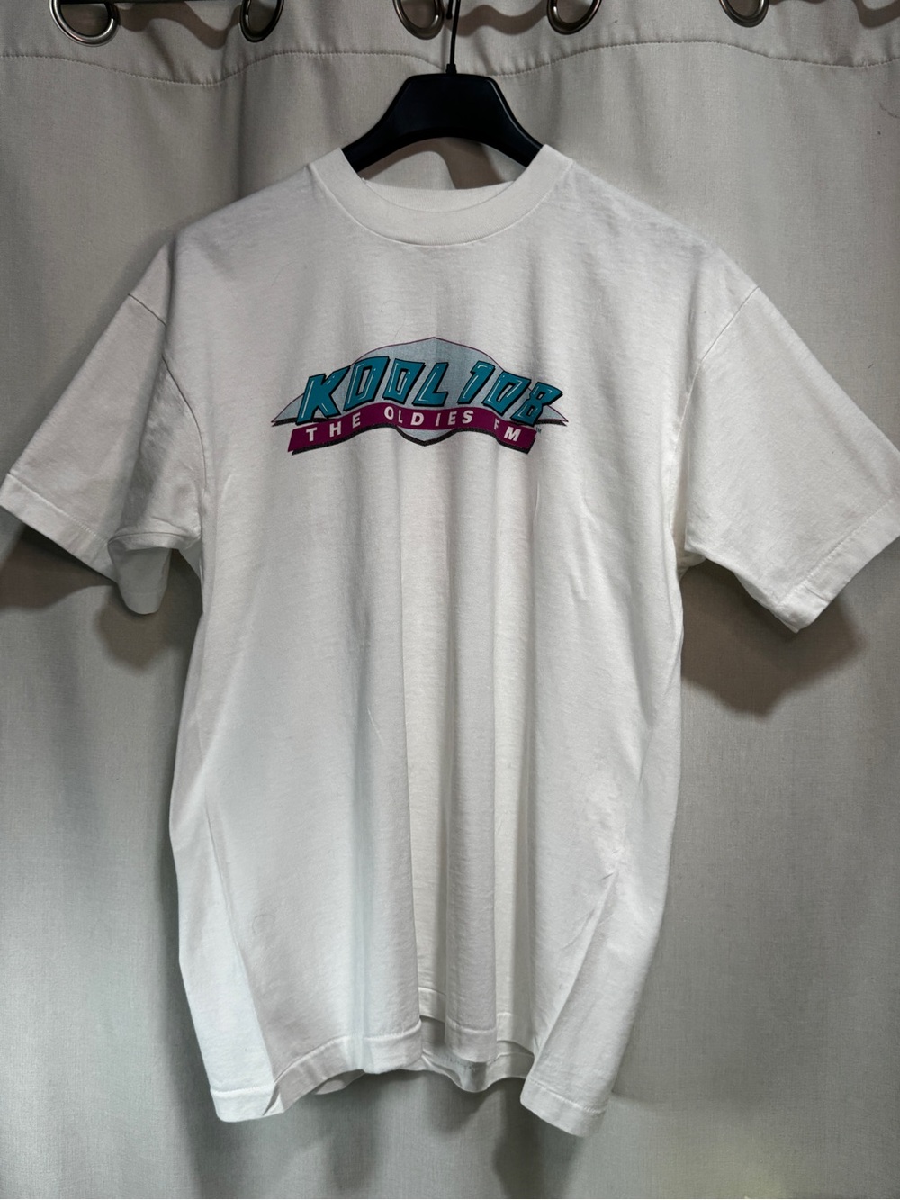 Vintage Fruit of the Loom KOOL 108 The Oldies FM Great Oldies White T-Shirt XL